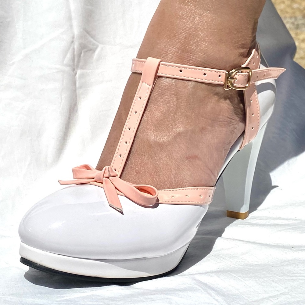 Mary Jane Pinup T-Strap Chunky High Heels Platform Round Toe Pumps & Bow Size 9 - Picture 4 of 16